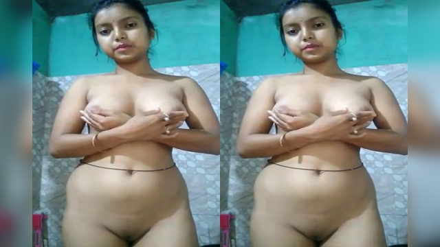 Horny Desi Girl Fingering