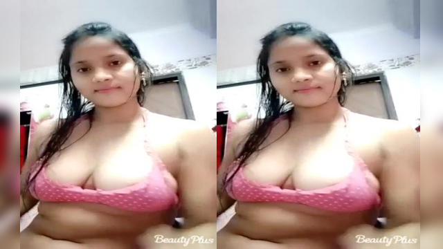 Beautiful Married Bhabhi Showing Boobs and Pussy
