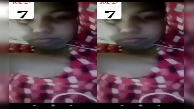 Bangladeshi Girl Girl Showing boobs