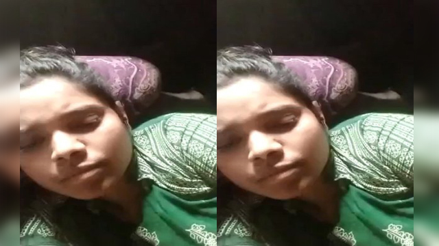 gf showing nude for lover