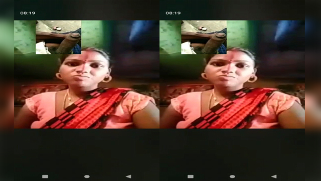 Village bhabhi showing to lover