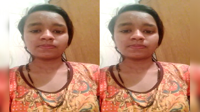 Indian Lovely Beautiful Girlfriend Showing boobs Part1