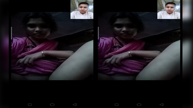 Bhabhi showing pussy