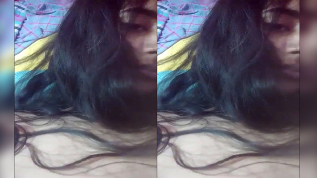Beautiful Bhabhi Showing And Fingering