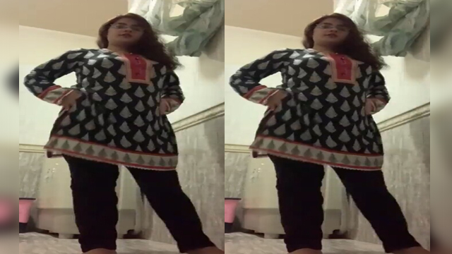 Sexy Paki Girl Shows Her Boobs and pussy Part2
