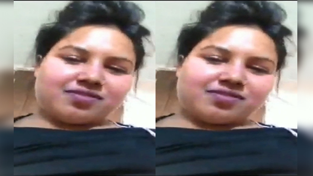 Bd girl showing big boobs