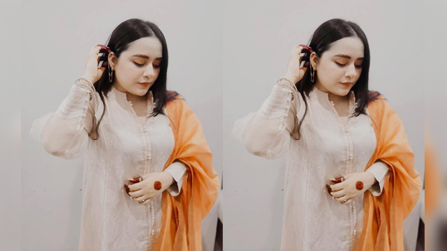 Beautiful Paki Girl Showing big boobs
