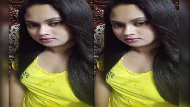Bangladeshi Beautiful Bhabi Masturbating