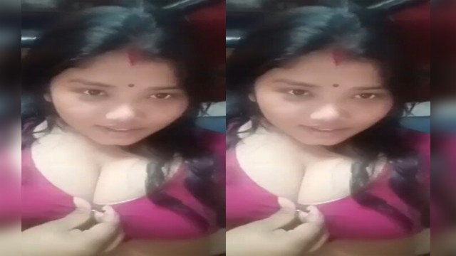 Assame Horny Boudi Showing And Fingering