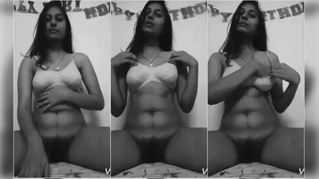 Sexy Indian Girl Pissing Videos Part5