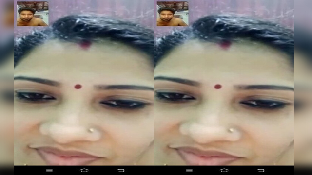 Desi bhabhi showing pussy