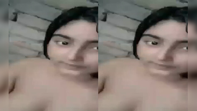 Cute Bangla Girl Showing boobs