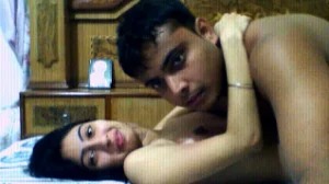 Hot Desi Gf Give blowjob