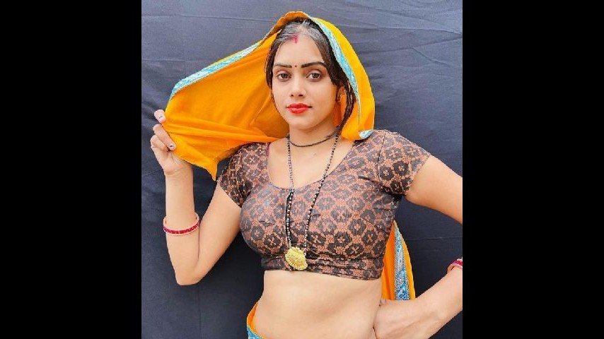 Very Beautiful Village Bhabhi Viral Video
